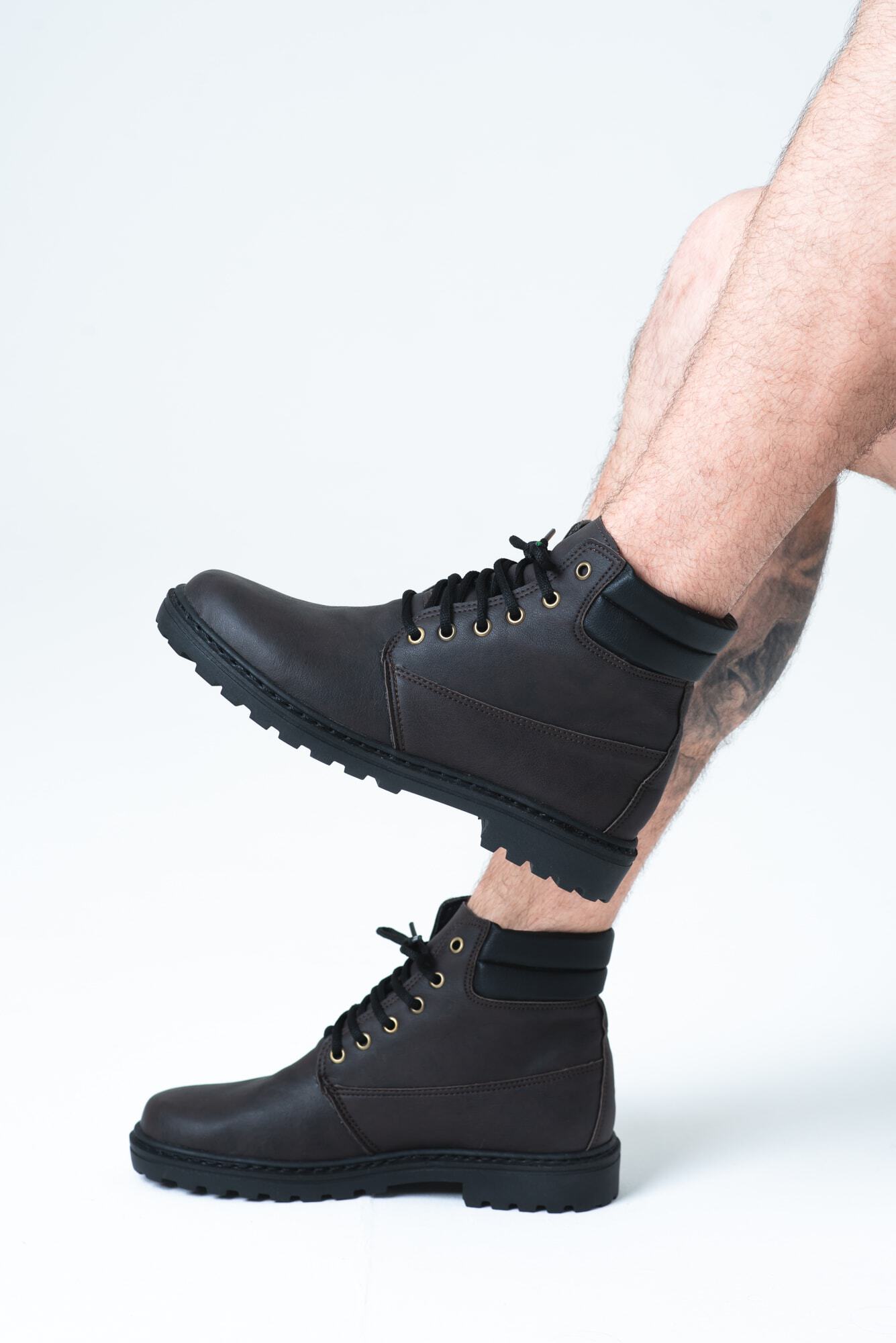 bota masculina marrom