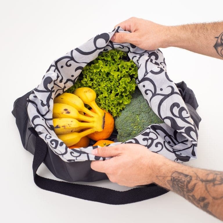 Ecobag ja fui um guarda chuva Urban Flowers